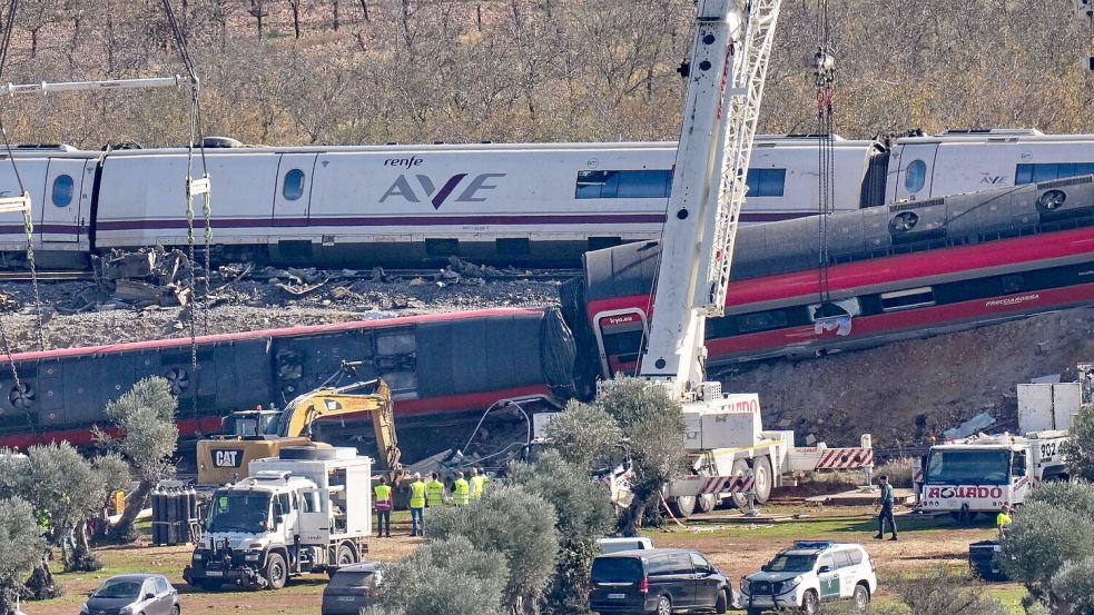 Es war der zweite schwere Bahnunfall in Spanien innerhalb von nur neun Monaten. (Archivbild) Foto: Bernat Armangue/AP/dpa