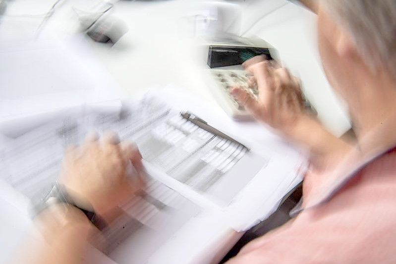 Lebensarbeitszeit Debatte Reiche Verteidigt Umstrittenen Plan Die Konsequenzen - ehxobax