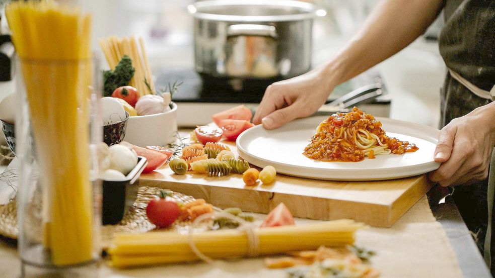 OZSerie „Leckerst un Best“ Energiesparend kochen mit Spülmaschine, Mikrowelle und Co