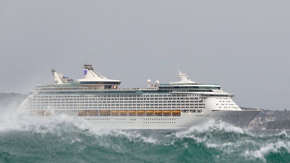 Kreuzfahrtschiff: Windbö bringt Meyer-Schiff in Schräglage -  Ostfriesen-Zeitung