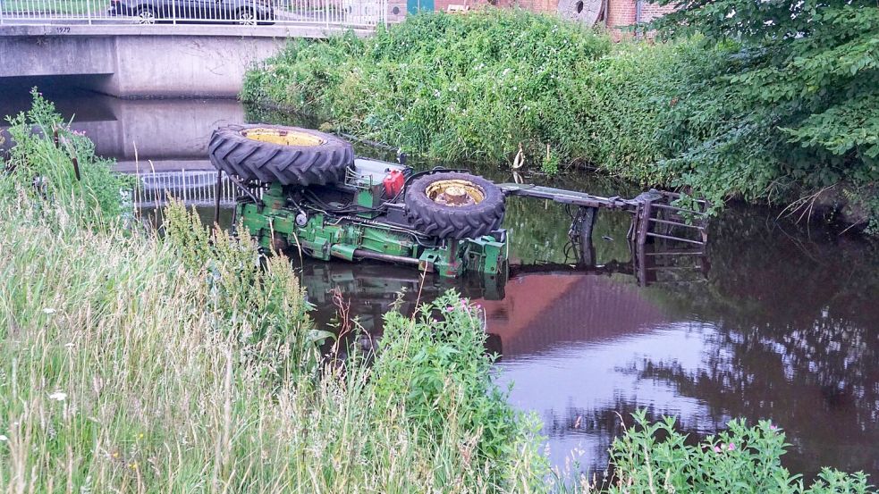 From the news ticker: Tractor in canal | Life-threatening injuries | Van ...