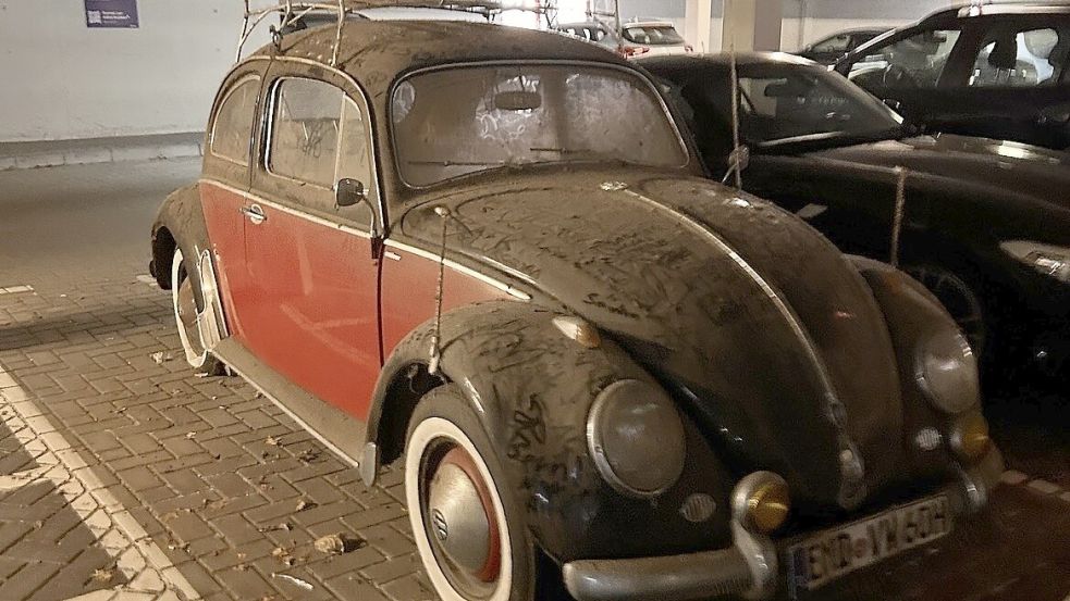 Classic cars in Emden: The mystery of the dusty VW Beetle