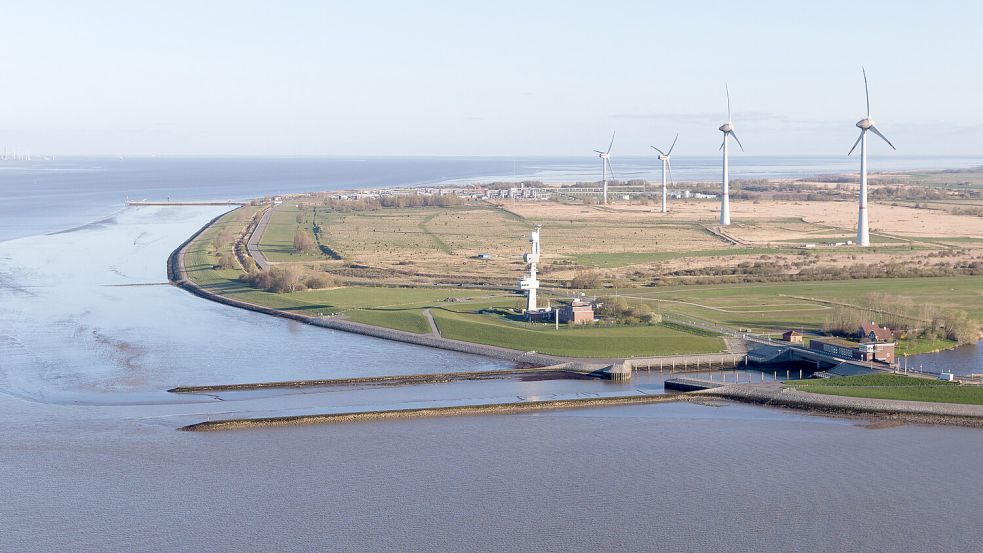 Emden: Naval Port - | What about the road to Knock?