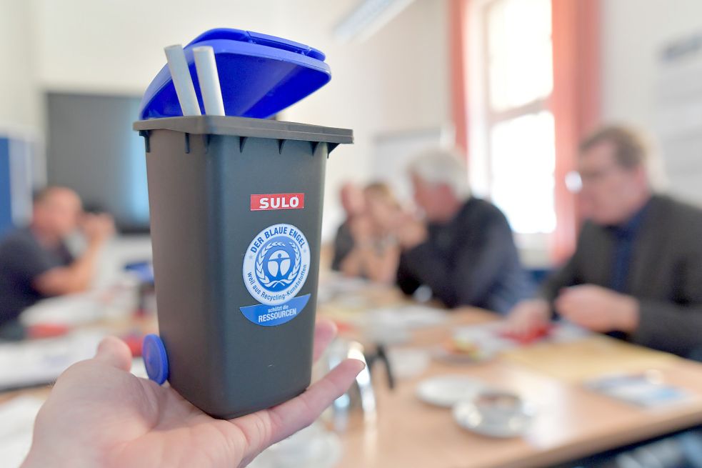 Kreis Leer Testphase F r Blaue Tonne Beginnt Ostfriesen Zeitung kreis-leer-testphase-f-r-blaue-tonne-beginnt-ostfriesen-zeitung