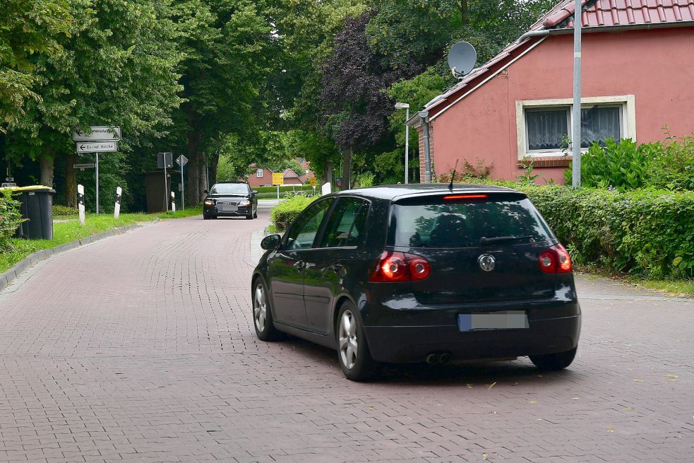 Eine Straßenverengung in Jennelt für Ärger OstfriesenZeitung
